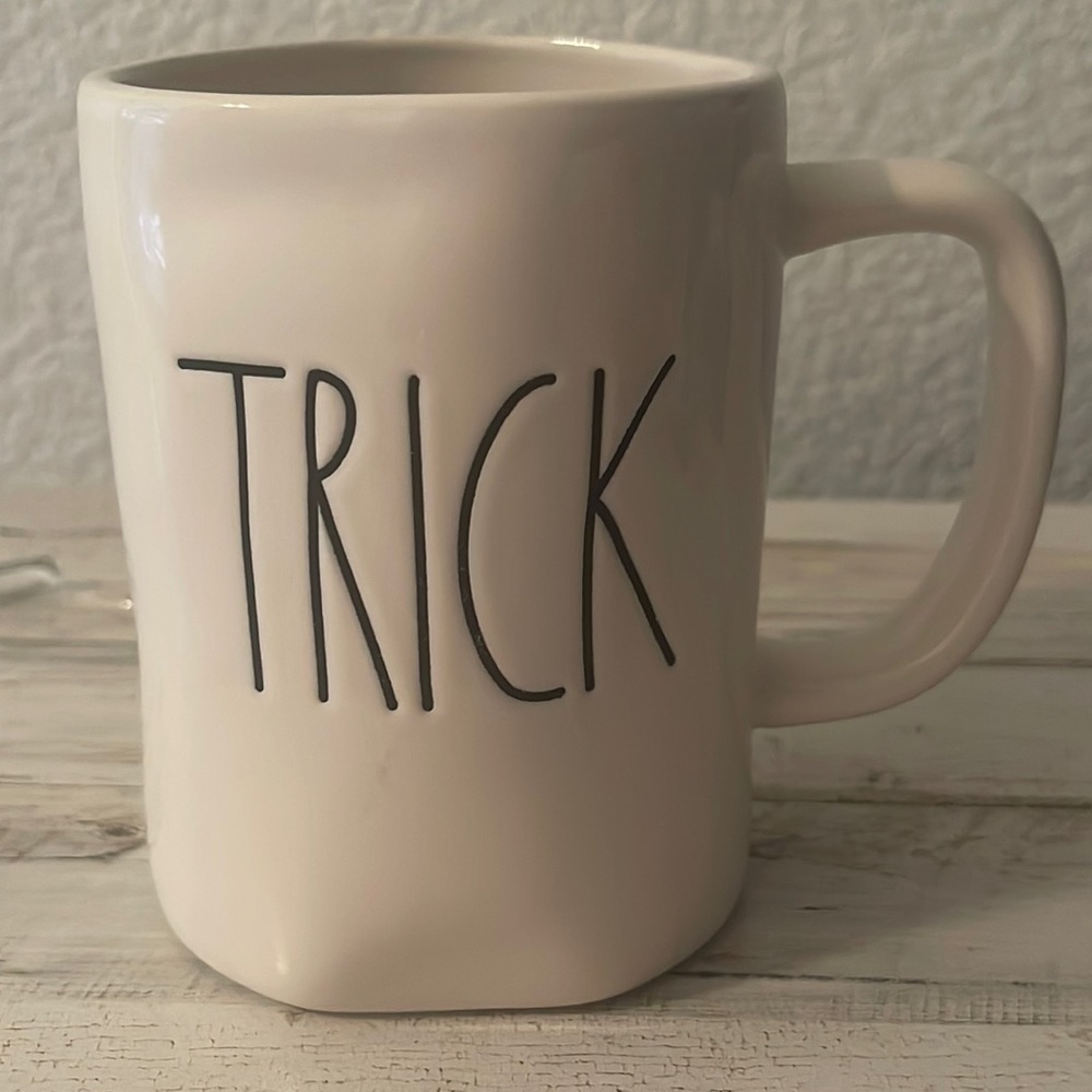 Rae Dunn Trick and Treat Mugs. - Picture 3 of 10